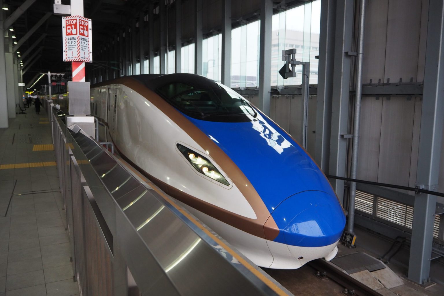 E7・W7系新幹線 1 ／ ゆずごフォト CC-BY フリー素材写真配布