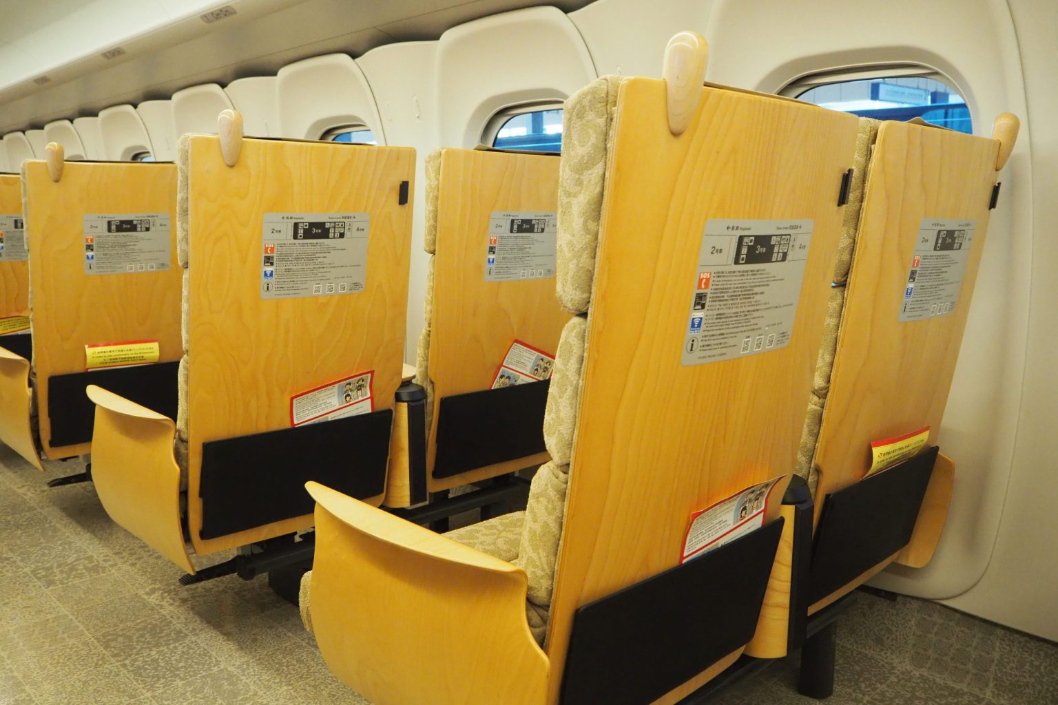 西九州新幹線 N700系 車内 2 ／ ゆずごフォト CC-BY フリー素材写真配布