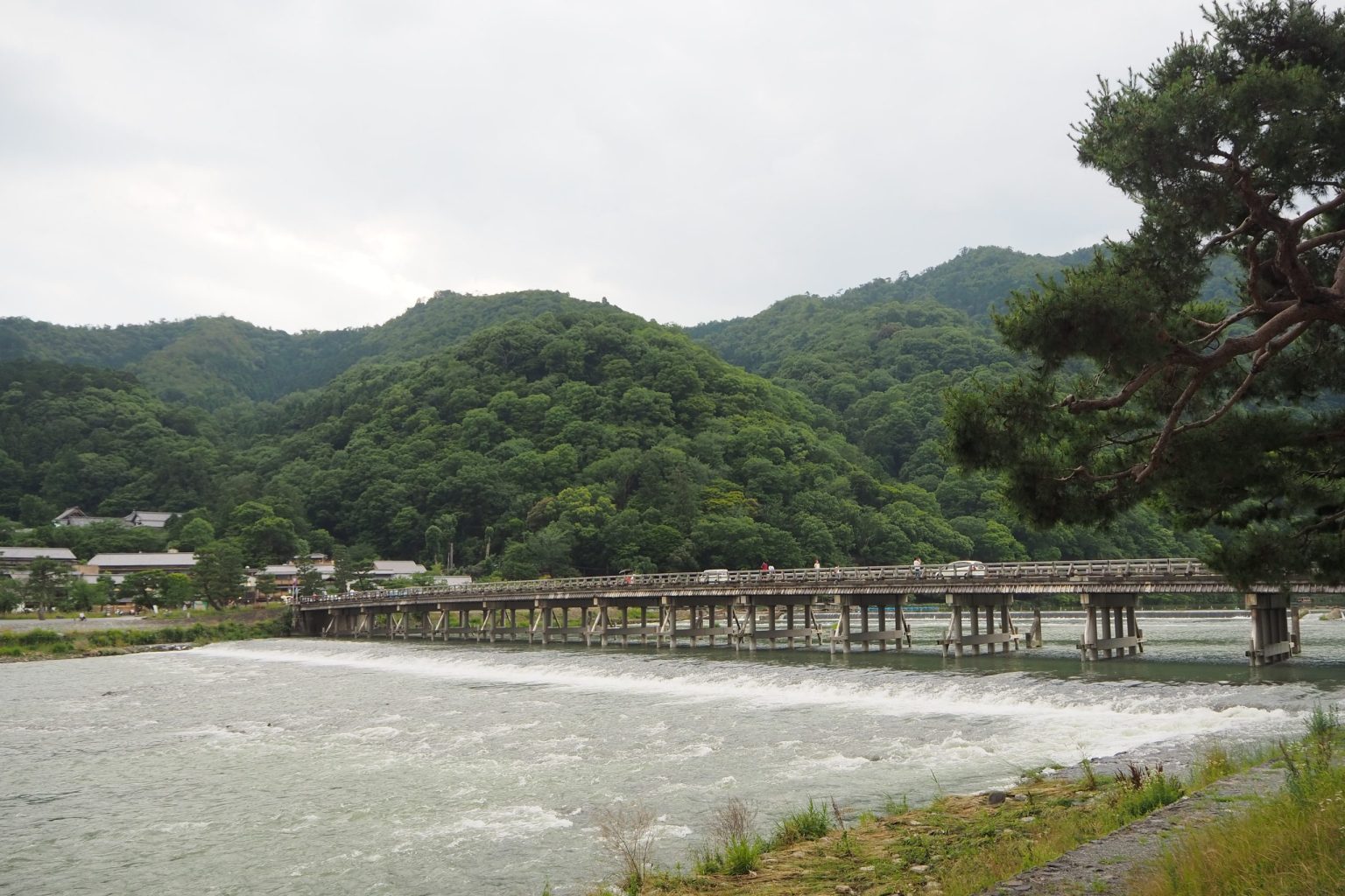 渡月橋 2 ／ ゆずごフォト CC-BY フリー素材写真配布