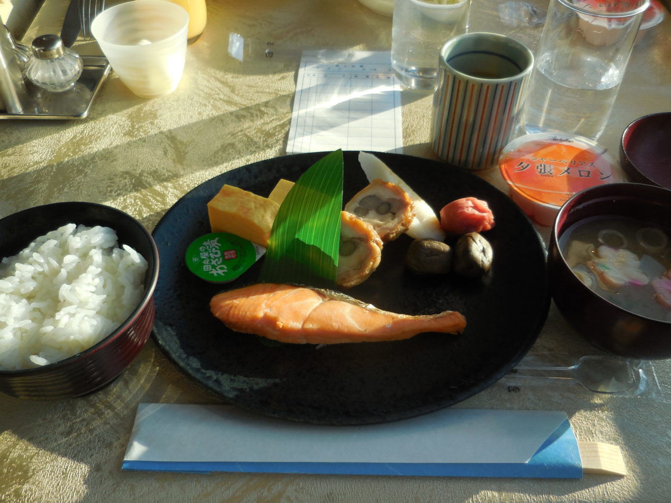 寝台特急「カシオペア号」 朝食（和食） ／ ゆずごフォト CC-BY フリー素材写真配布