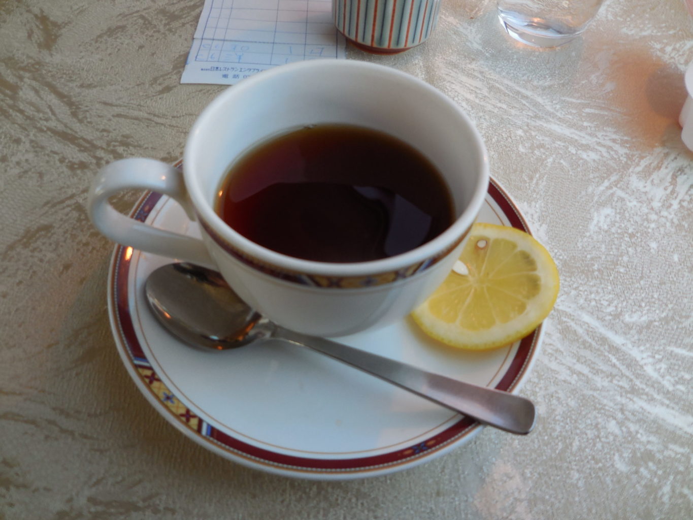 寝台特急「カシオペア号」 朝の紅茶 ／ ゆずごフォト CC-BY フリー素材写真配布